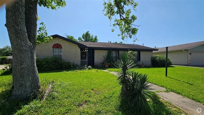 Building Photo - 8103 Royalwood Dr Rental