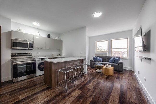 Building Photo - Brand NEW 2-Bedroom in the heart of Anders... Unit 1553 - 301