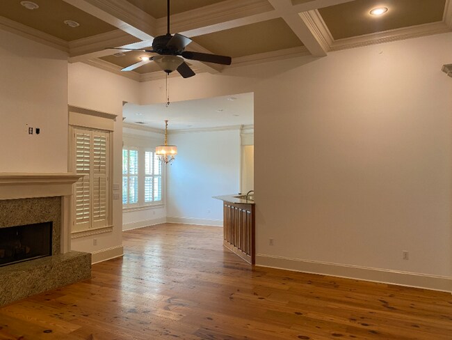 Photo - 424 Place St. Charles