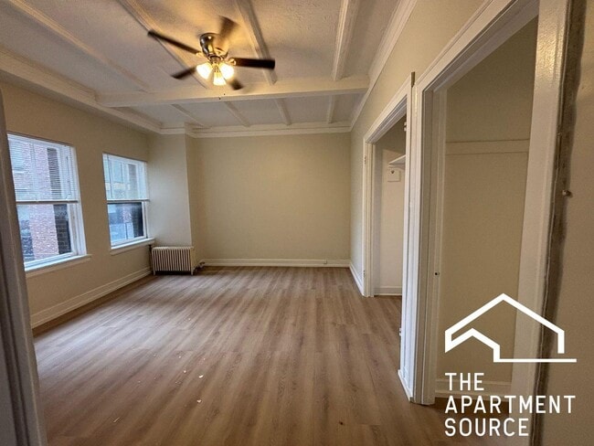 Building Photo - 1220 N State Pkwy Unit UF
