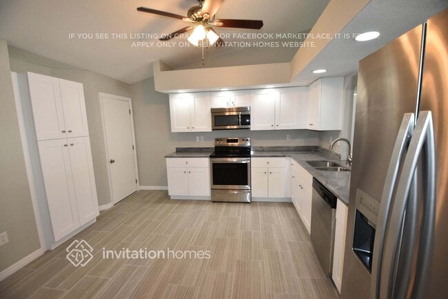 Photo - 1187 Desmond St