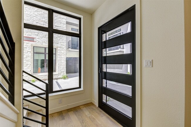 Photo - 1803 Dunlavy St