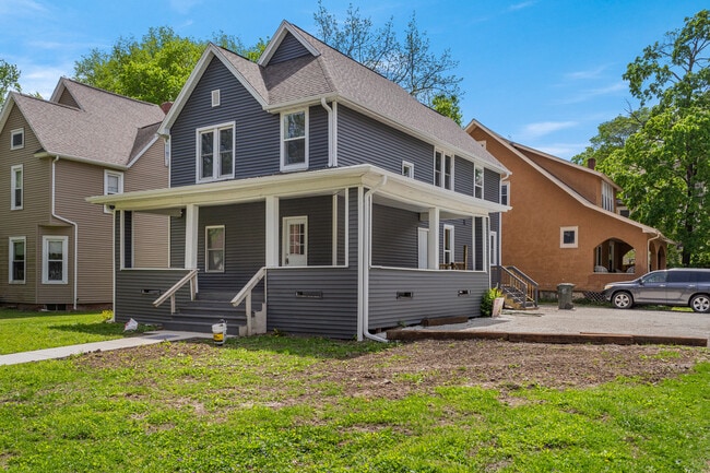 Photo - 713 W Illinois St Unidad 3