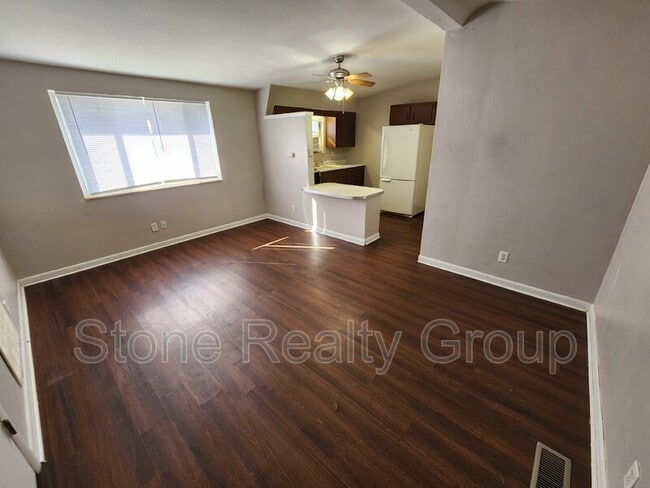 Photo - 3742 E Beulah Ave Unit 1