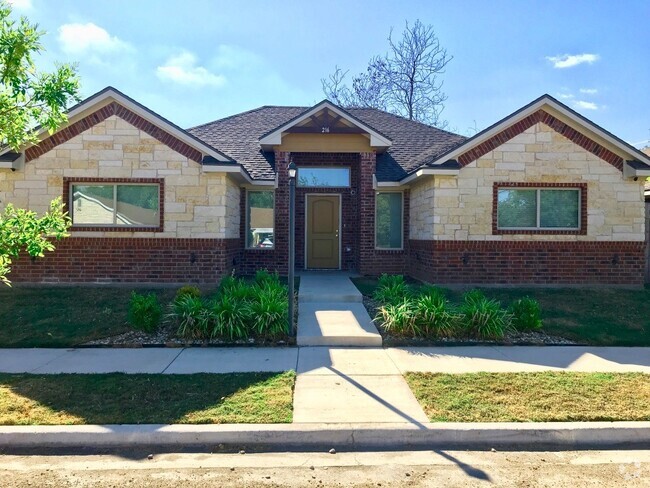 Building Photo - Contemporary 4/4.5 House in the Baylor Bub...