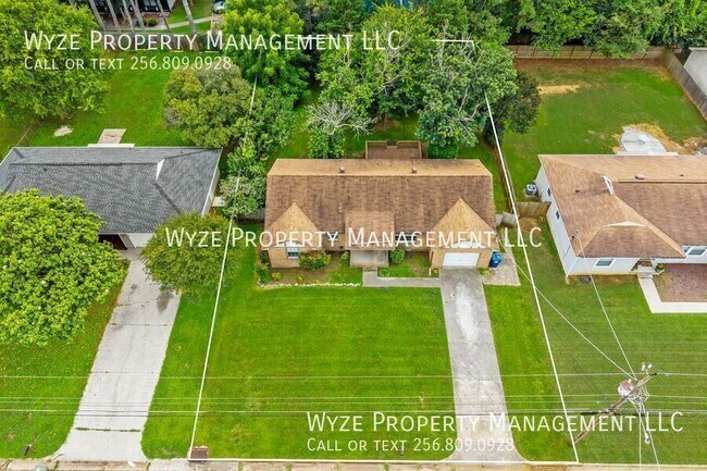Photo - 2213 Cecille Dr SW