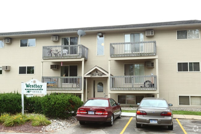 Westbay Club Apartments