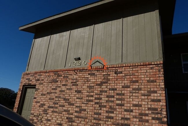 Photo - Super cute 2 bedrooms 1 bath apartment.