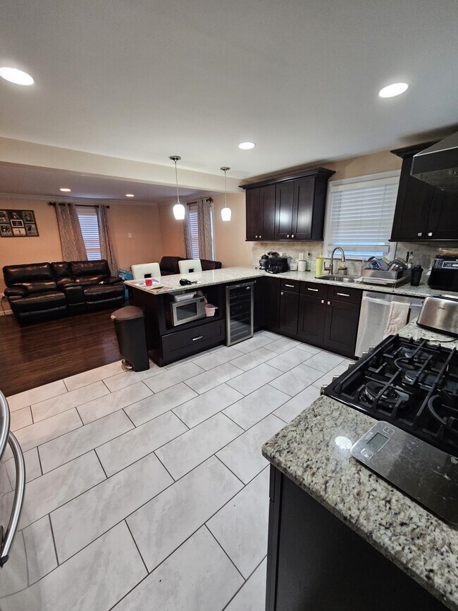 Photo - 121 Canterbury Ave