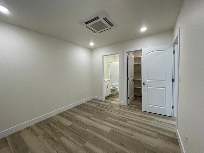 Photo - 410 4th St Unit B