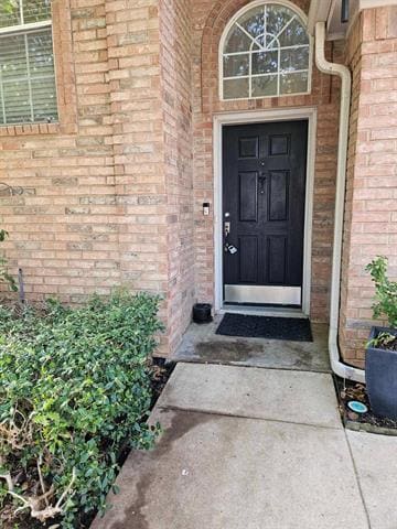 Photo - 611 Ashbrook Ct