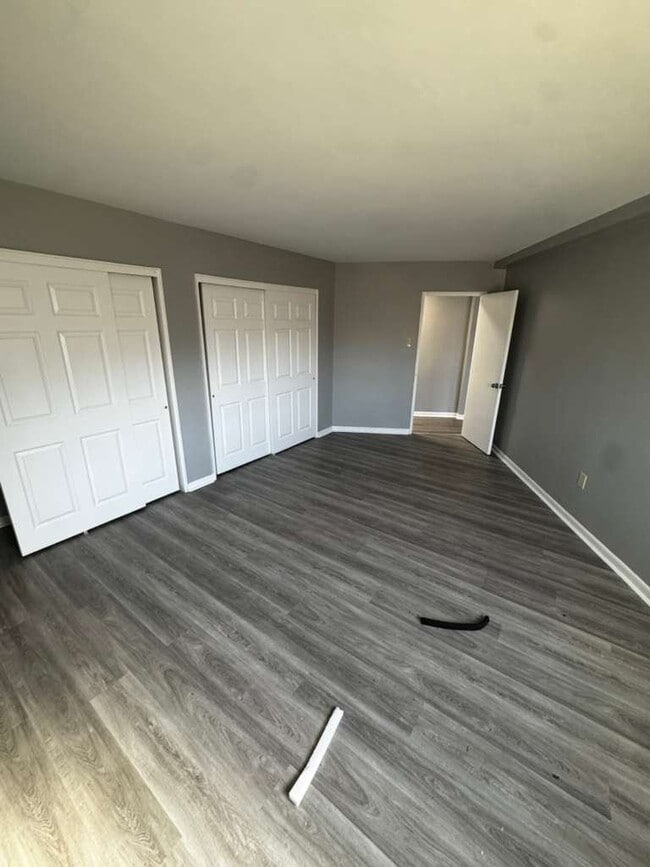 865 Lower Ferry Rd Unit 1BR