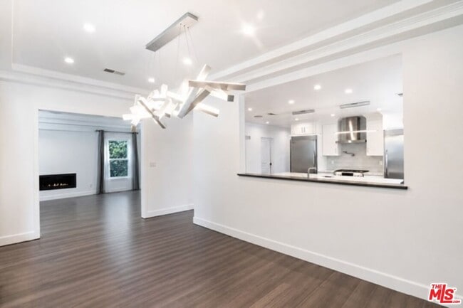 Photo - 616 N Formosa Ave