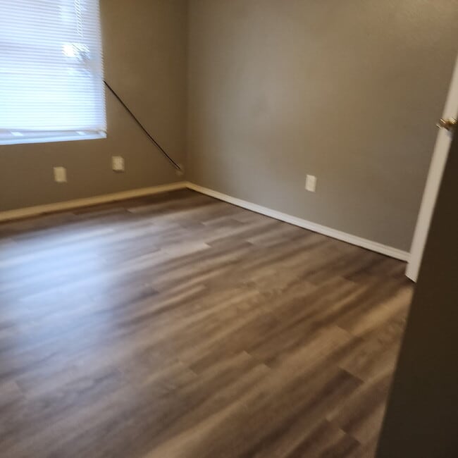 Photo - Cute 2/1 with spacious living area.