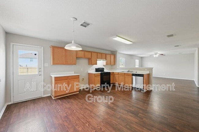 Photo - 4909 Wildcreek Way