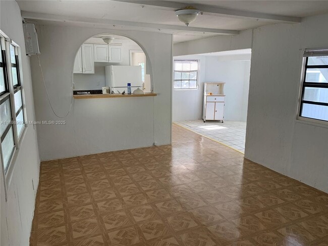 Photo - 740 Largo Rd
