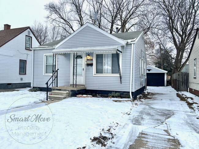 Building Photo - 13433 Sherman Ave Rental