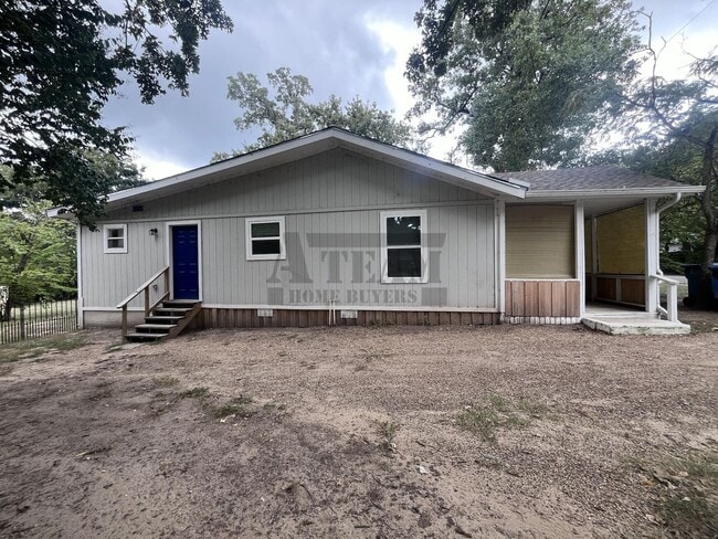 Building Photo - Remodeled 3 Bed 2 Bath Home!