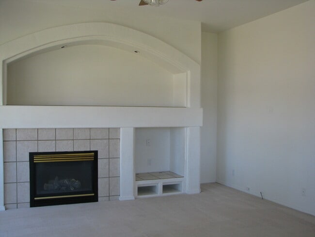 Photo - House near Lake Forest