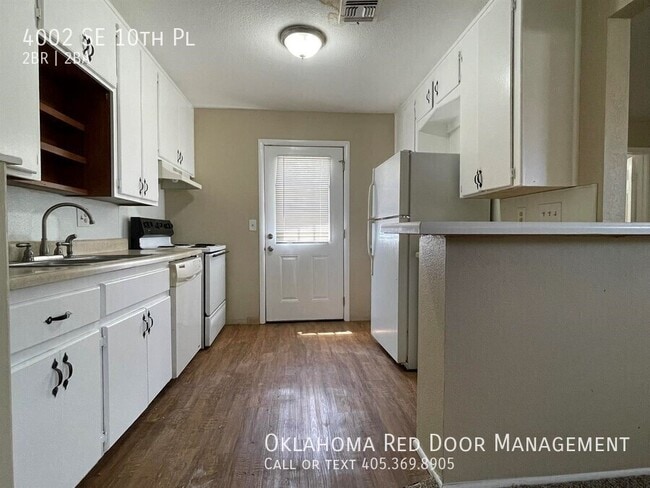 Photo - 4002 SE 10th Pl
