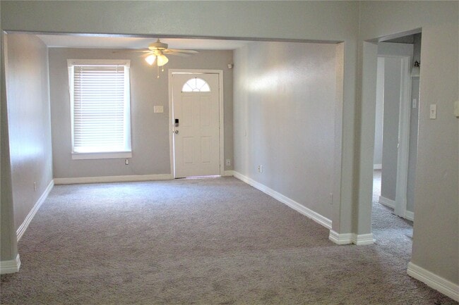 Photo - 3314 Holman St