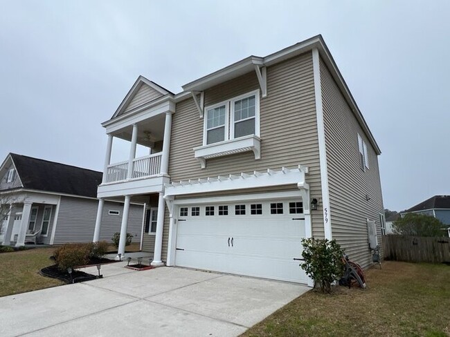 Photo - 579 Crossland Dr