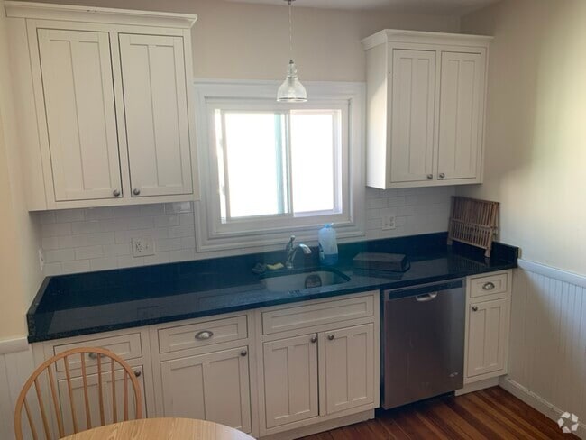 Building Photo - 258 Boston Ave Unit 1 Rental