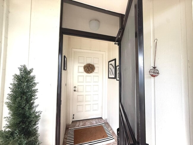Photo - 15860 Laurel Oak Cir