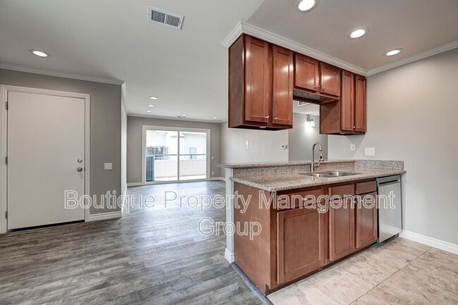 Building Photo - 21981 Rimhurst Dr Rental