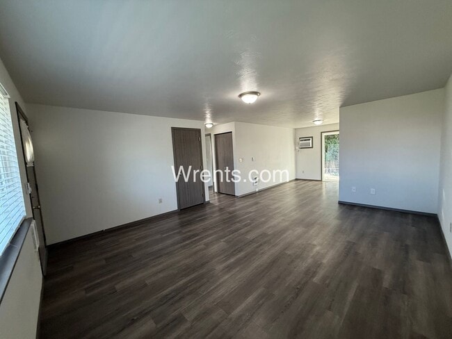 Photo - Valley 3 bed 1.5 bath