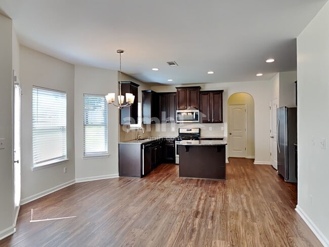 Photo - 729 Rolling Downs Dr SW