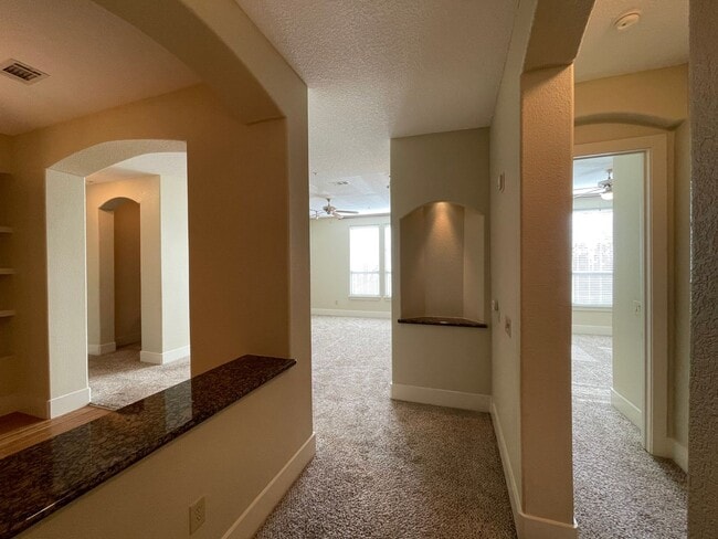 Photo - AVAILABLE NOW! 2-Bed/2-Bath with Garage near Vanderbilt and Belmont Unit 231