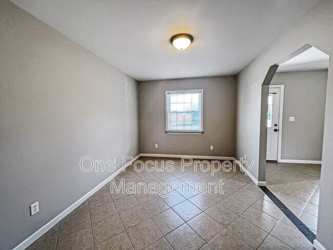 Photo - 415 E Church St