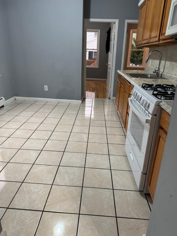 Photo - 12 E 36th St Unit Apt 2