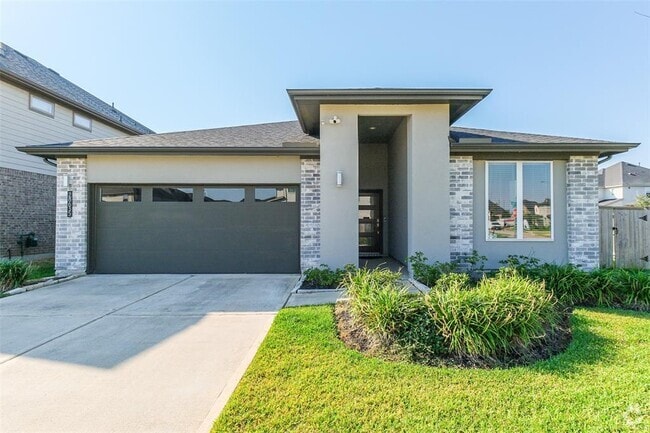 Building Photo - 28635 Hazel Trl Rental