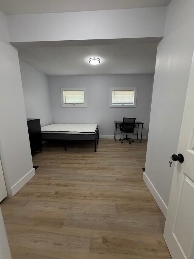 107 Walnut St Unit 1