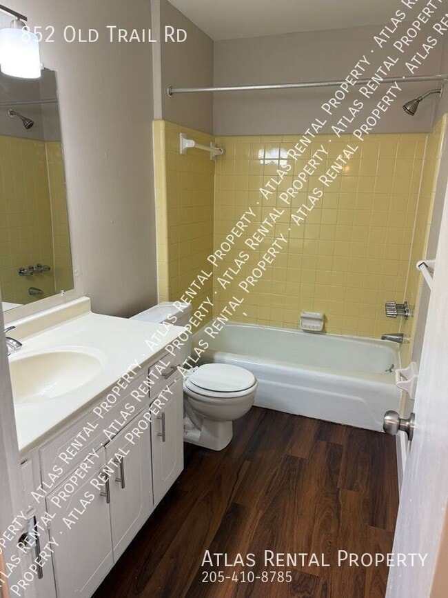 Photo - 852 Old Trail Rd