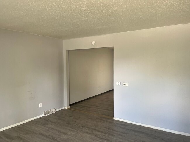 Photo - 3 Bedroom Duplex in Davenport Great Price