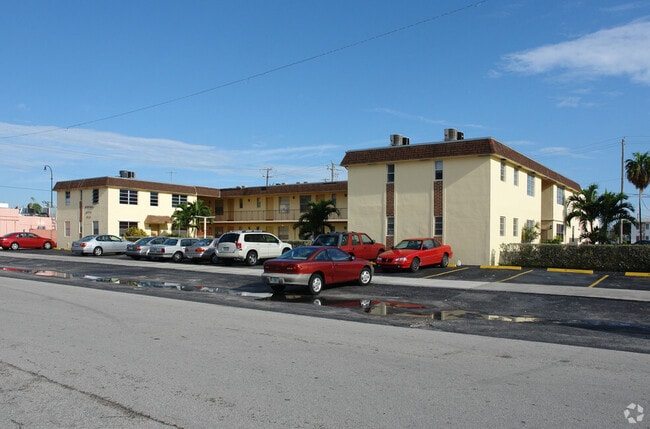 Aurora Apts - Aurora Apts