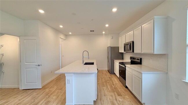 Photo - 11523 Harborview St