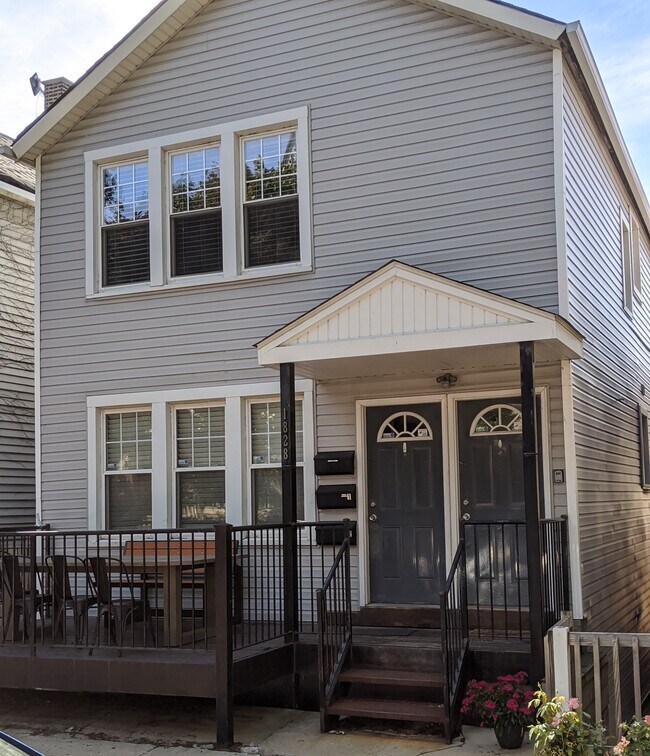 Photo - 1828 N Bissell St Unidad #2