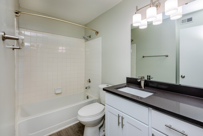 Photo - Aurea Station