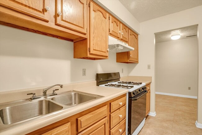 Blackhawk Commons Apartments