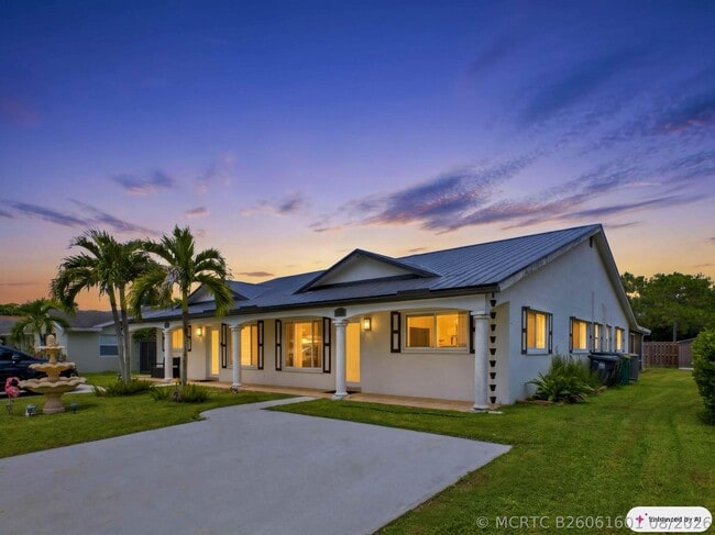 Photo - 1320 Riverside Cir