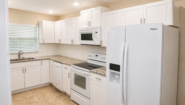 Photo - 213 Foxwood Dr