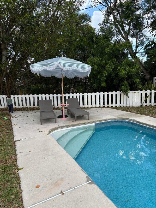 Photo - 2057 NE Ridge Ave