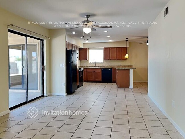 Photo - 2911 W Laurel Ln