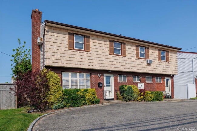 Building Photo - 3418 Oceanside Rd