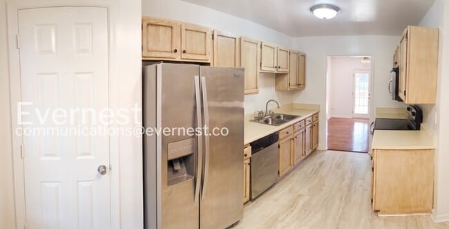 Photo - 3 Bed, 3.5 Bath Townhome with Modern Amenities / Available Soon!