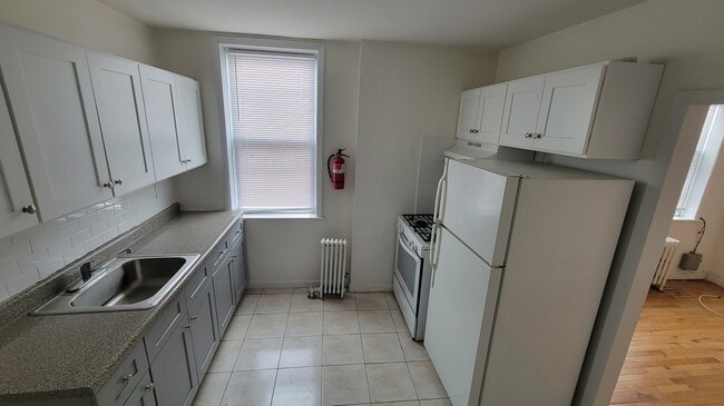 Photo - 31 67th St Unidad 8